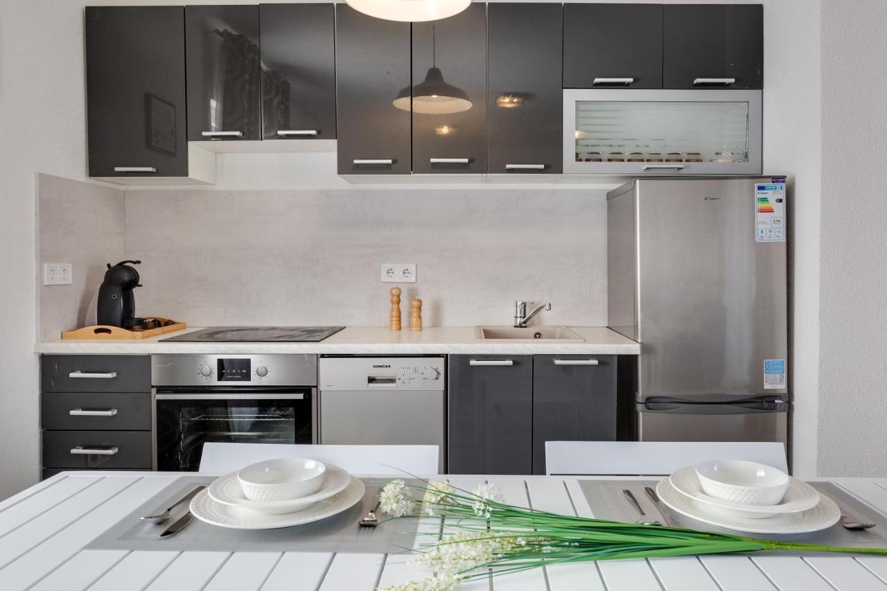 Apartmani Kastelina Vir Exterior foto